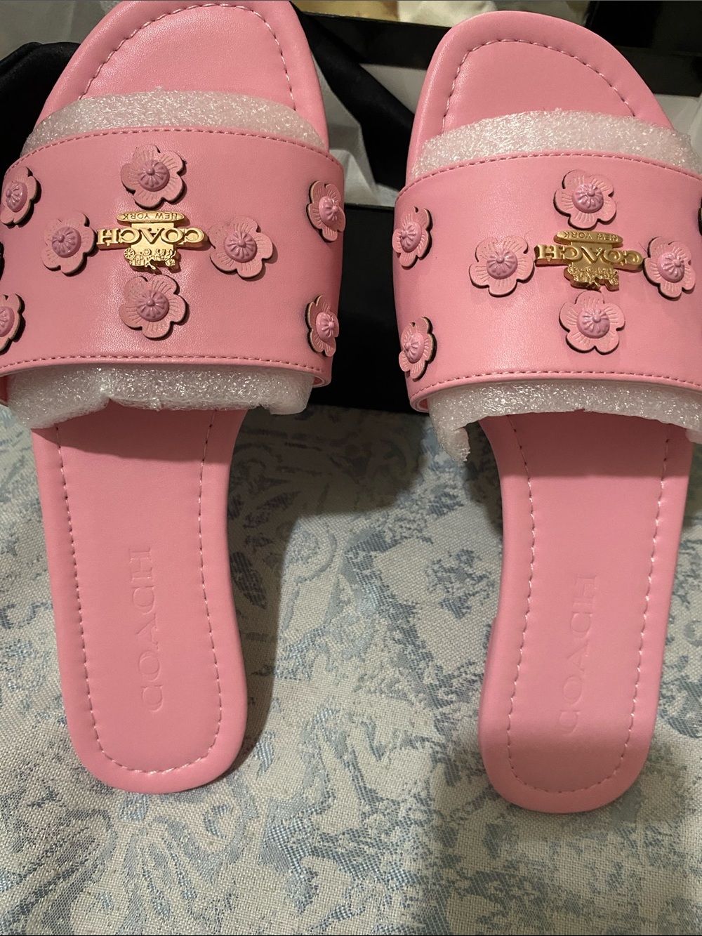 Coach Pink Floral Appliqué Slide Sandals with Gold Logo - Picture 5 of 7
